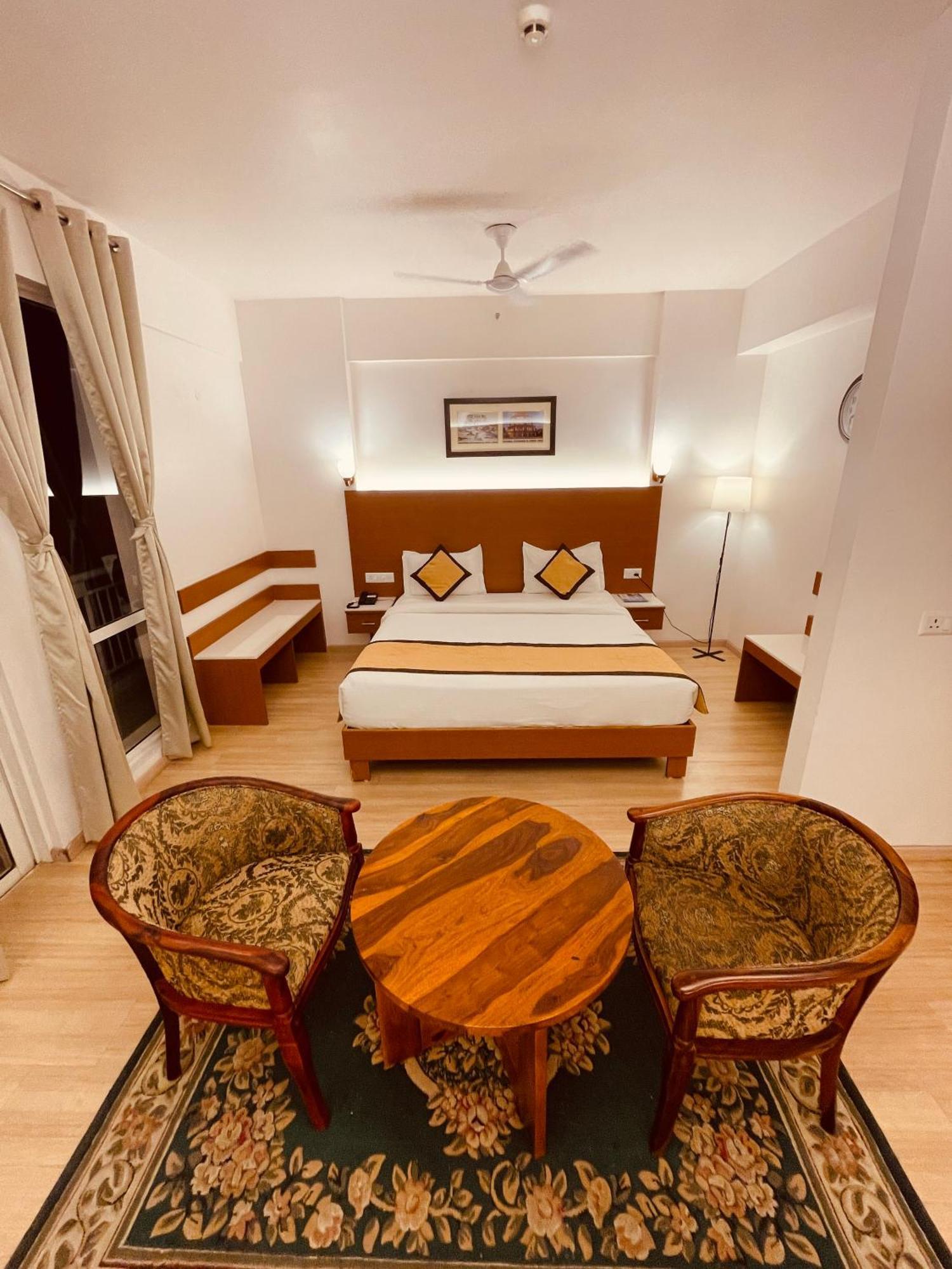 Aparthotel The Grace Residency - Gomtinagar, Lucknow Extérieur photo